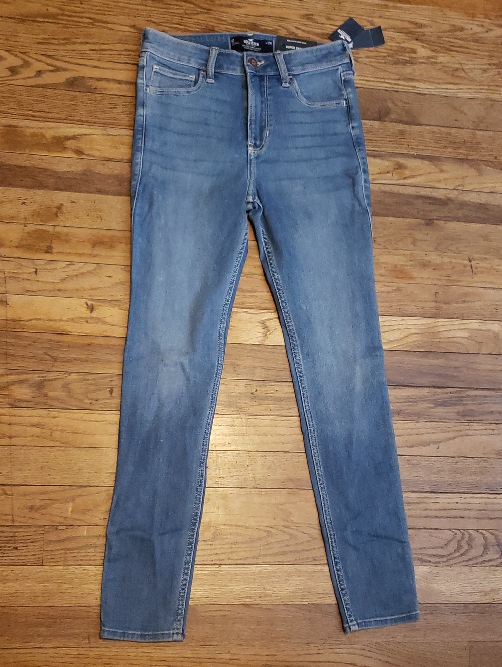 NWT Hollister Skinny Jean Sz 4